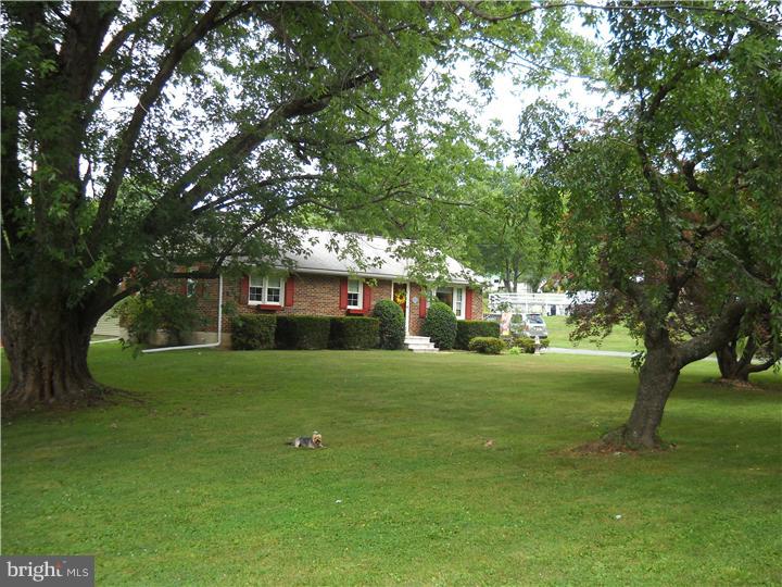 1455 Shenkel Road Pottstown, PA 19465 - Photo 2 of 24 Front Yard