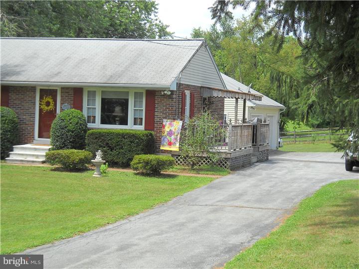 1455 Shenkel Road Pottstown, PA 19465 - Photo 4 of 24 Deck