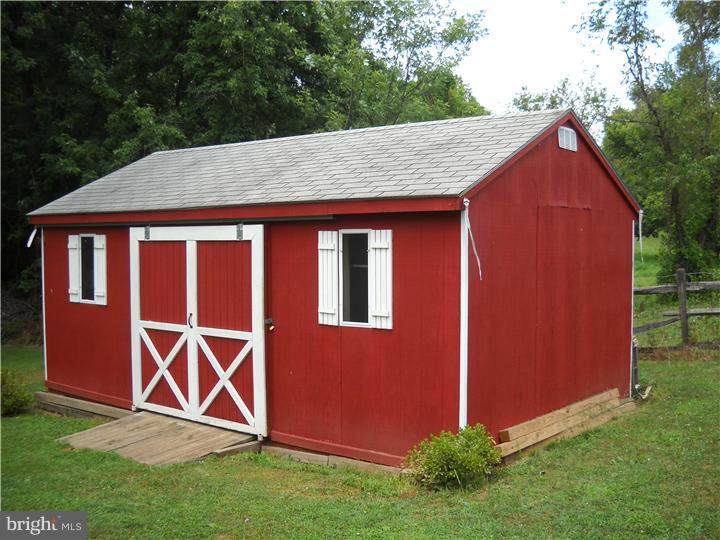1455 Shenkel Road Pottstown, PA 19465 - Photo 8 of 24 Storage Shed