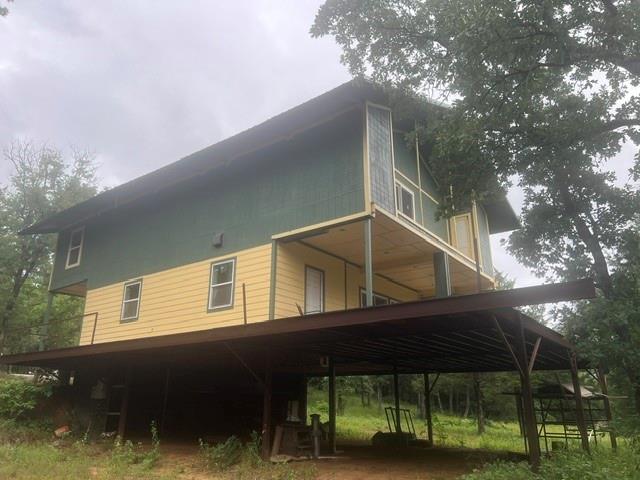 924 The Oil Road Gainesville, TX 76240 - Photo 6 of 39