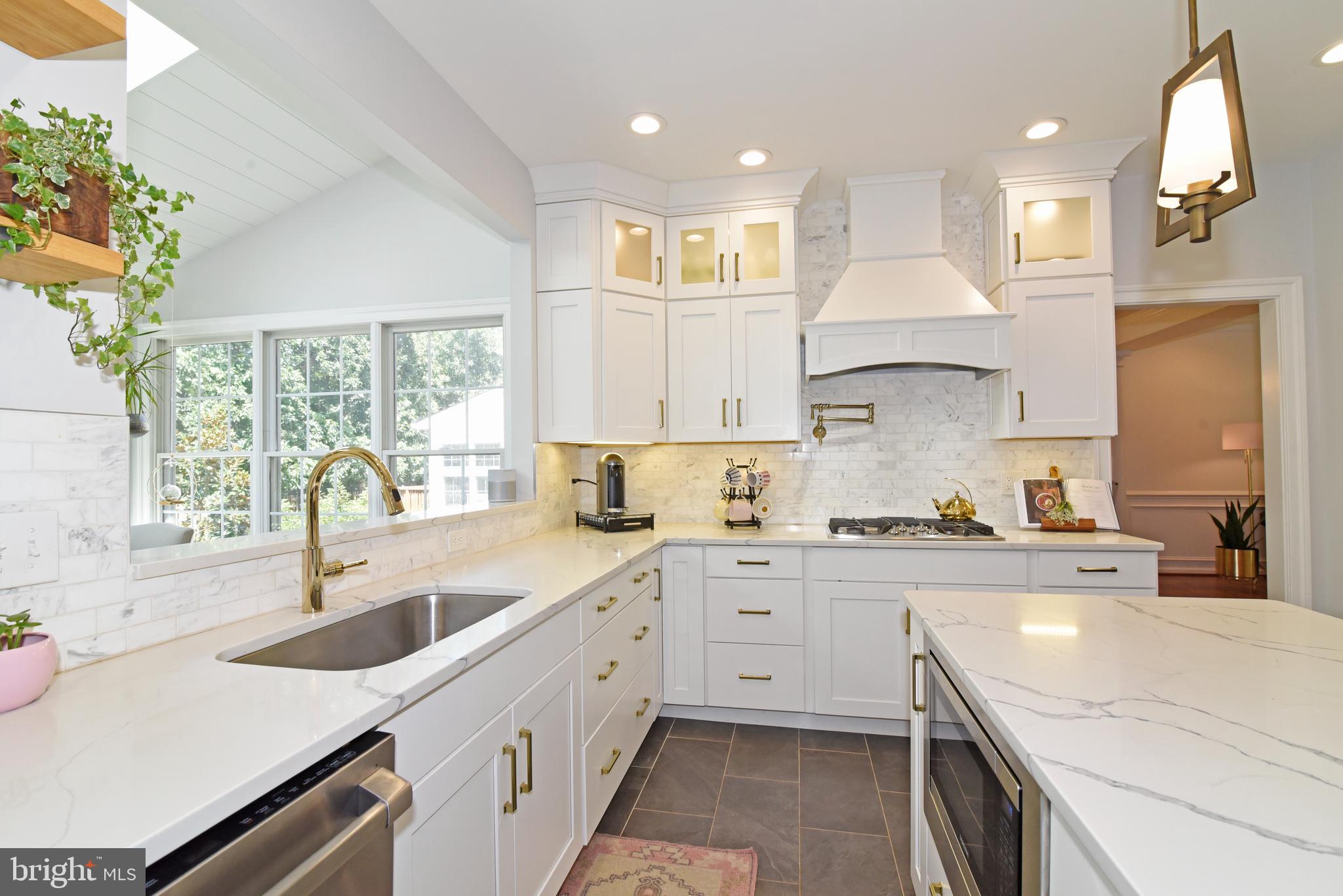 25445 Bradshaw Drive Chantilly, VA 20152 - Photo 12 of 53