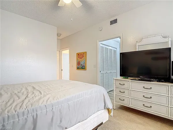 $1,975 | 1044 Woodshire Lane, Unit B102, Naples, FL 34105