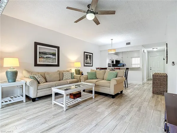 $1,975 | 1044 Woodshire Lane, Unit B102, Naples, FL 34105