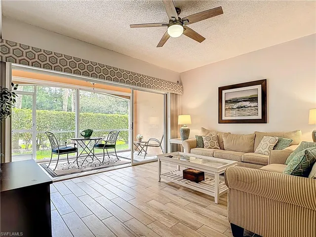 $2,150 | 1044 Woodshire Lane, Unit B102, Naples, FL 34105
