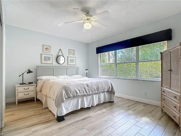 $1,975 | 1044 Woodshire Lane, Unit B102, Naples, FL 34105