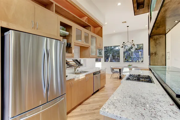 $5,725 | 5002 Milam Street, Houston, TX 77006