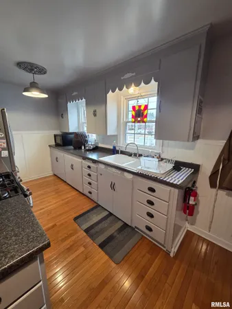 $165,000 | 911 Brown Avenue, Galesburg, IL 61401