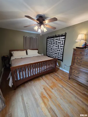 $165,000 | 911 Brown Avenue, Galesburg, IL 61401