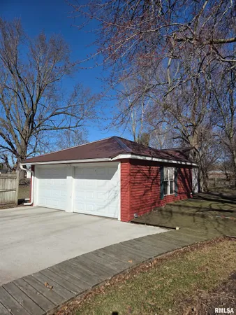 $165,000 | 911 Brown Avenue, Galesburg, IL 61401