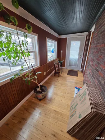 $165,000 | 911 Brown Avenue, Galesburg, IL 61401