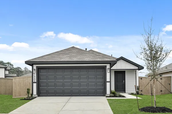 a front view of house with yard
