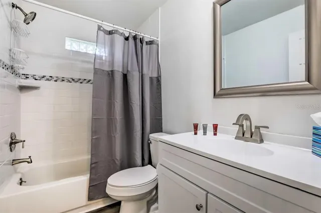 $625,000 | 3303 West Shell Point Road, Ruskin, FL 33570