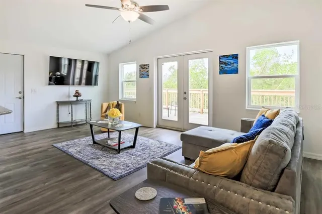 $625,000 | 3303 West Shell Point Road, Ruskin, FL 33570