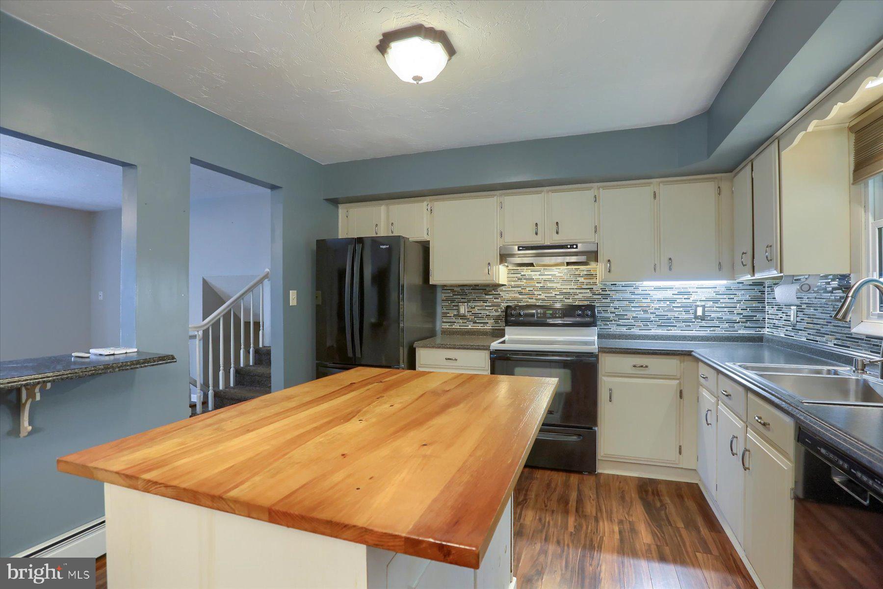 5801 Crone Road Dover, PA 17315 - Photo 15 of 48 Gallery Image 15