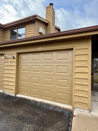 $199,900 | 975 Manor Drive, Unit 83, Neenah, WI 54956