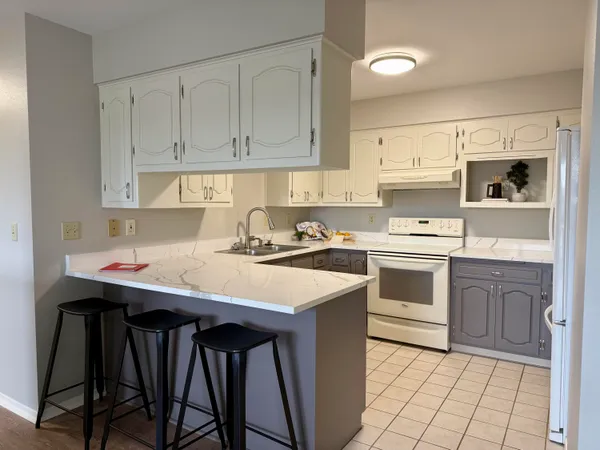 $199,900 | 975 Manor Drive, Unit 83, Neenah, WI 54956