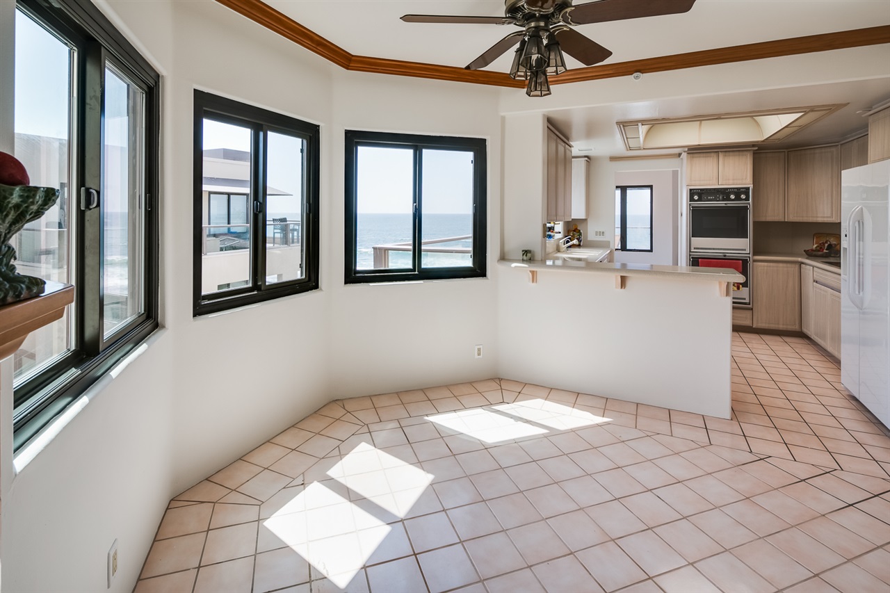 333 Coast Boulevard, Unit 18 La Jolla, CA 92037 - Photo 11 of 18