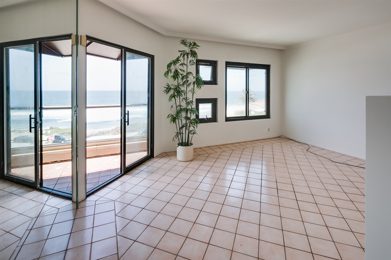 333 Coast Boulevard, Unit 18 La Jolla, CA 92037 - Photo 12 of 18