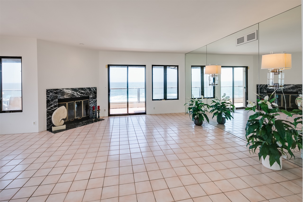 333 Coast Boulevard, Unit 18 La Jolla, CA 92037 - Photo 8 of 18
