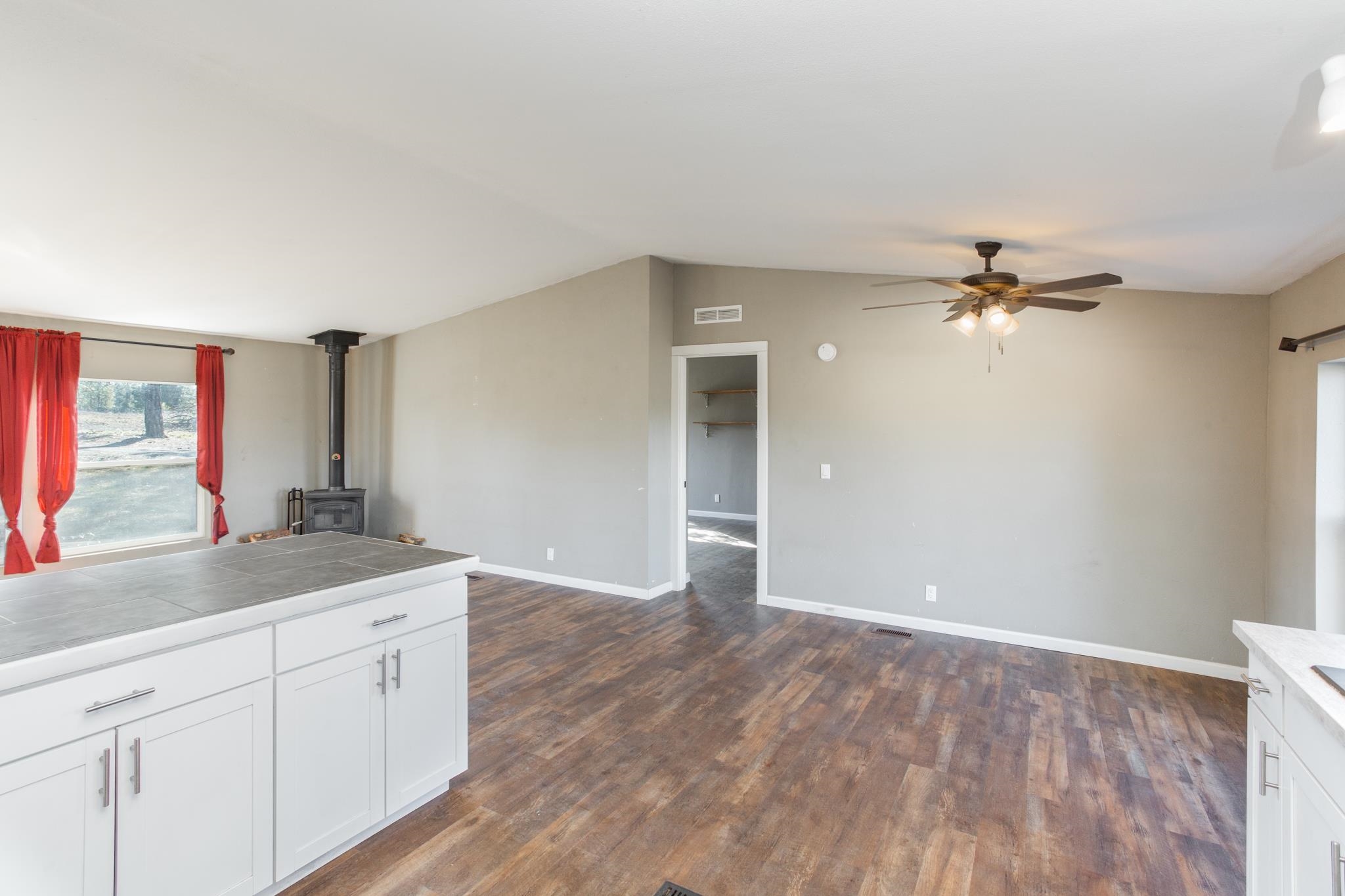 24539 South Pine Grove Road Cheney, WA 99004 - Photo 7 of 33