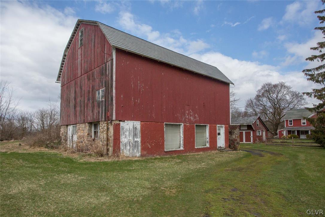 6293 Sullivan Trail Nazareth, PA 18064 - Photo 30 of 32