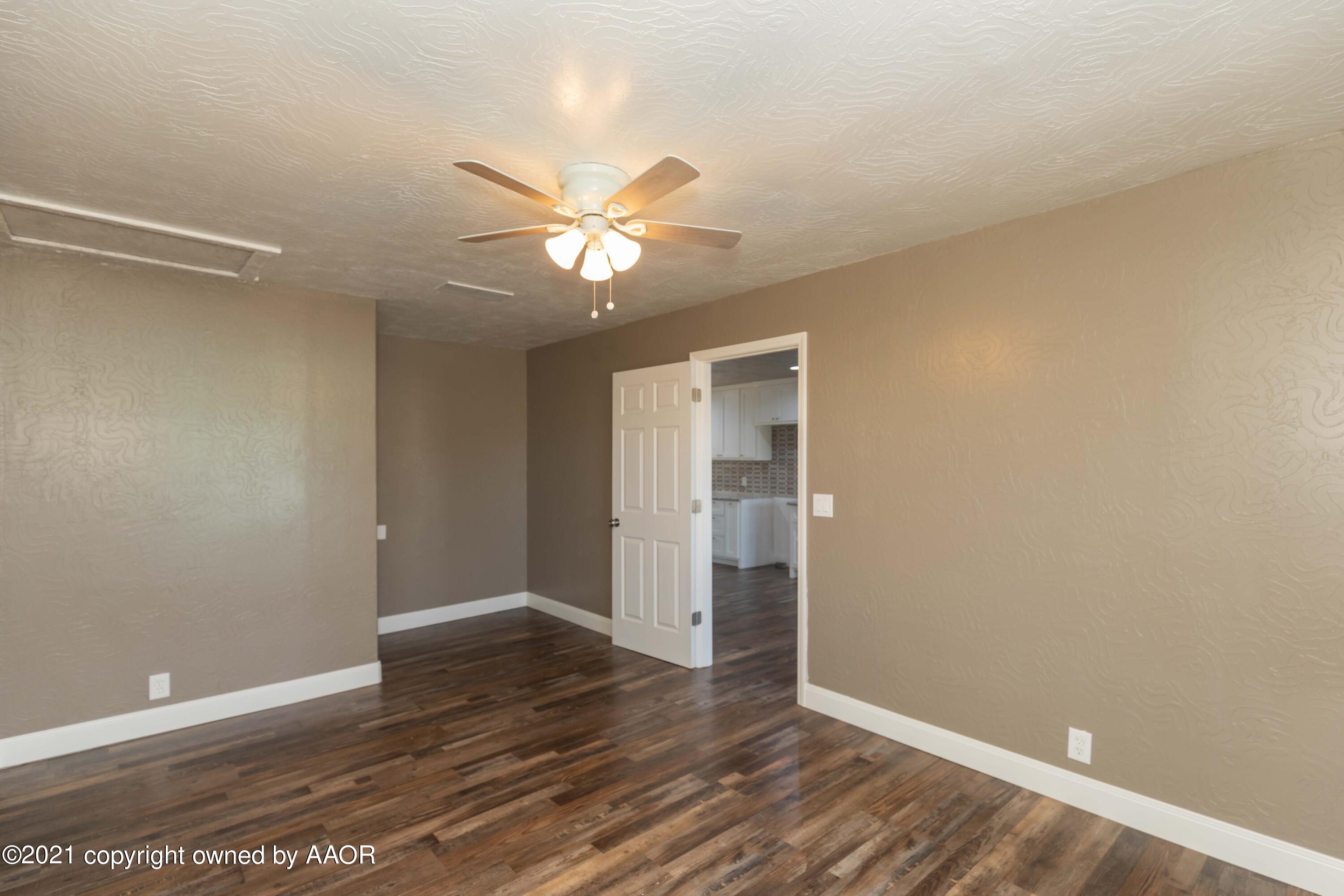 2810 Ridgemere Boulevard Amarillo, TX 79107 - Photo 14 of 27 MASTER VIEW 4