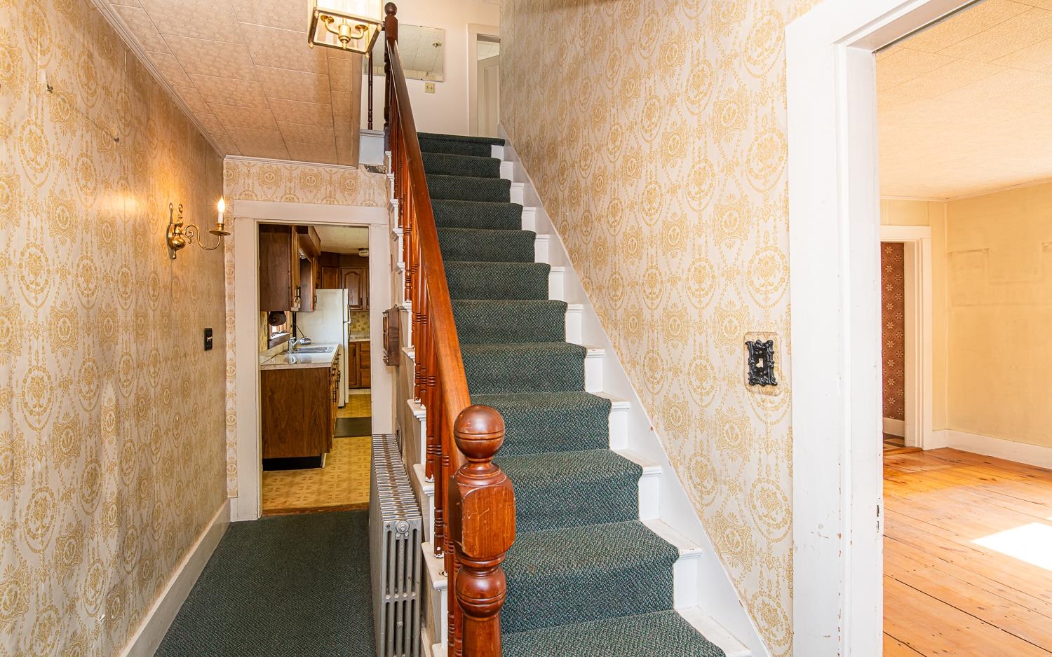 4 Walnut Street Exeter, NH 03833 - Photo 7 of 41