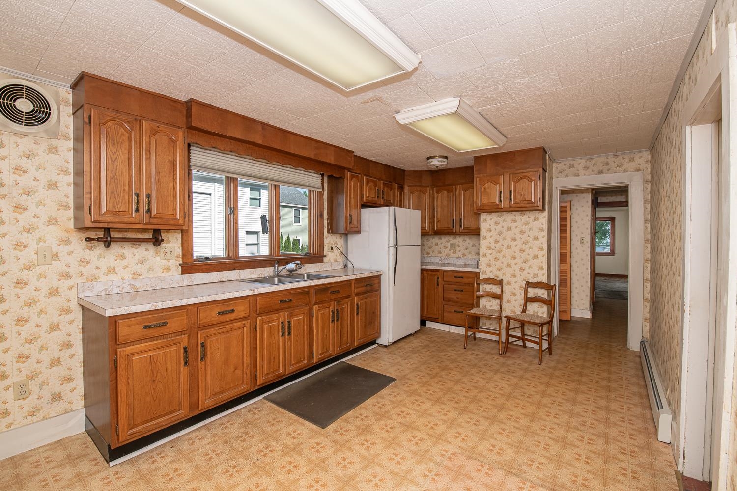 4 Walnut Street Exeter, NH 03833 - Photo 8 of 41