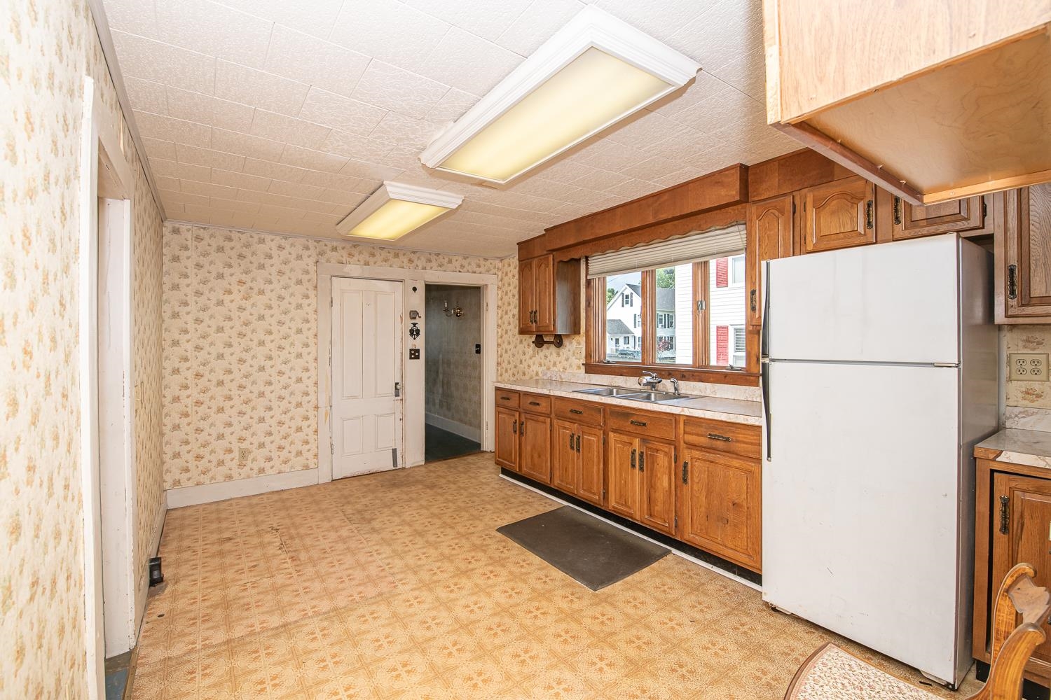 4 Walnut Street Exeter, NH 03833 - Photo 10 of 41