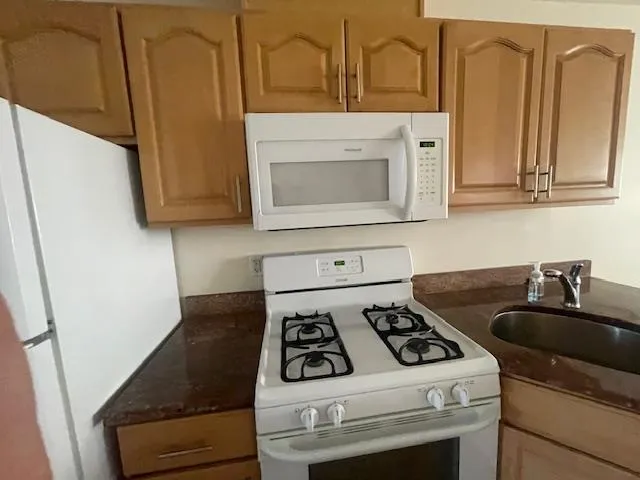 $3,100 | 19 Kentucky Street, Unit 204, Long Beach, NY 11561