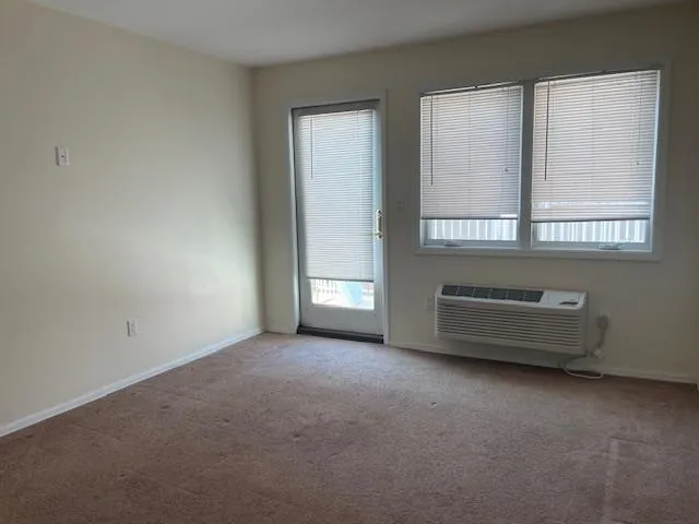 $3,100 | 19 Kentucky Street, Unit 204, Long Beach, NY 11561