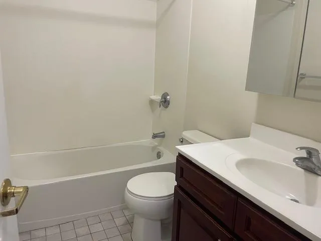 $3,100 | 19 Kentucky Street, Unit 204, Long Beach, NY 11561