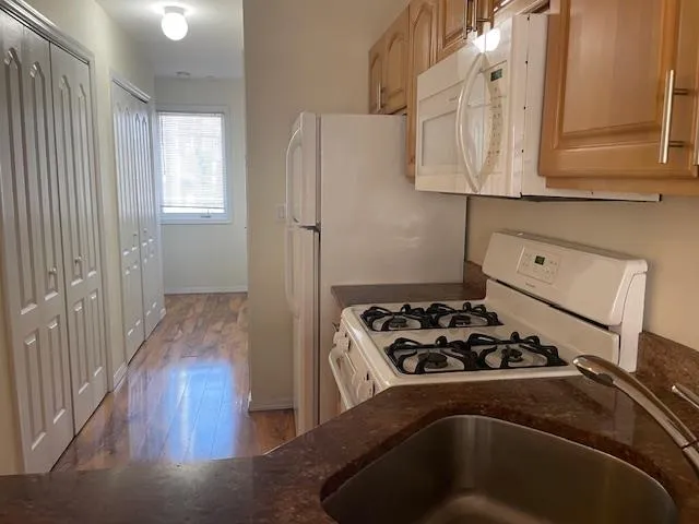 $3,100 | 19 Kentucky Street, Unit 204, Long Beach, NY 11561