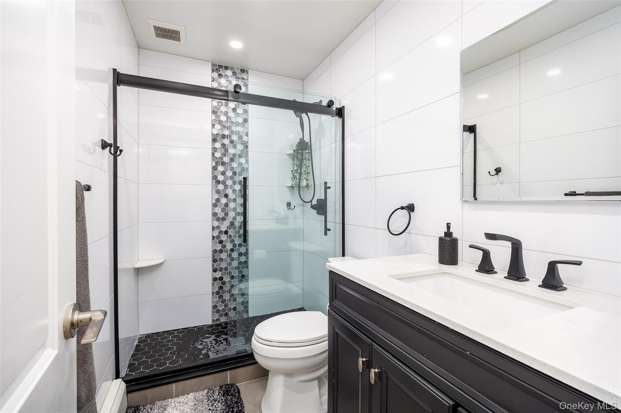 200 Merrick Road, Unit F Amityville, NY 11701 - Photo 4 of 32