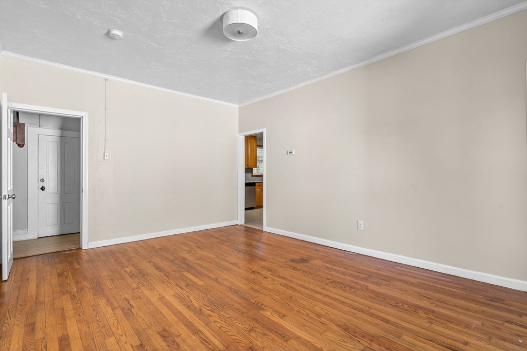 26 Mckinley Road Worcester, MA 01605 - Photo 12 of 36 Gallery Image 12