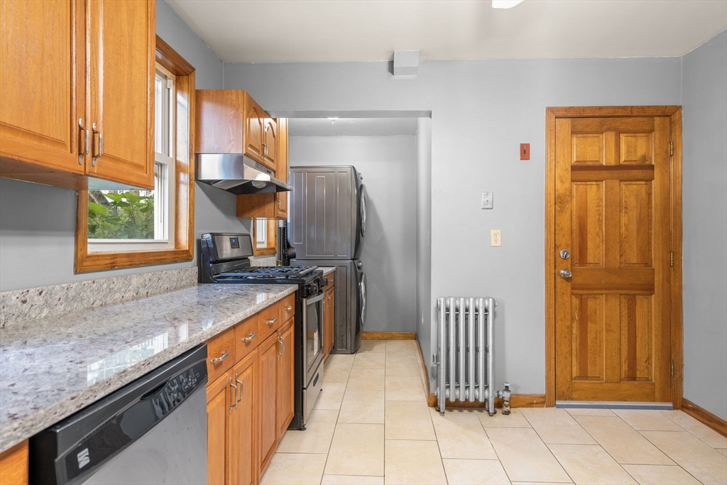 26 Mckinley Road Worcester, MA 01605 - Photo 17 of 36 Gallery Image 17