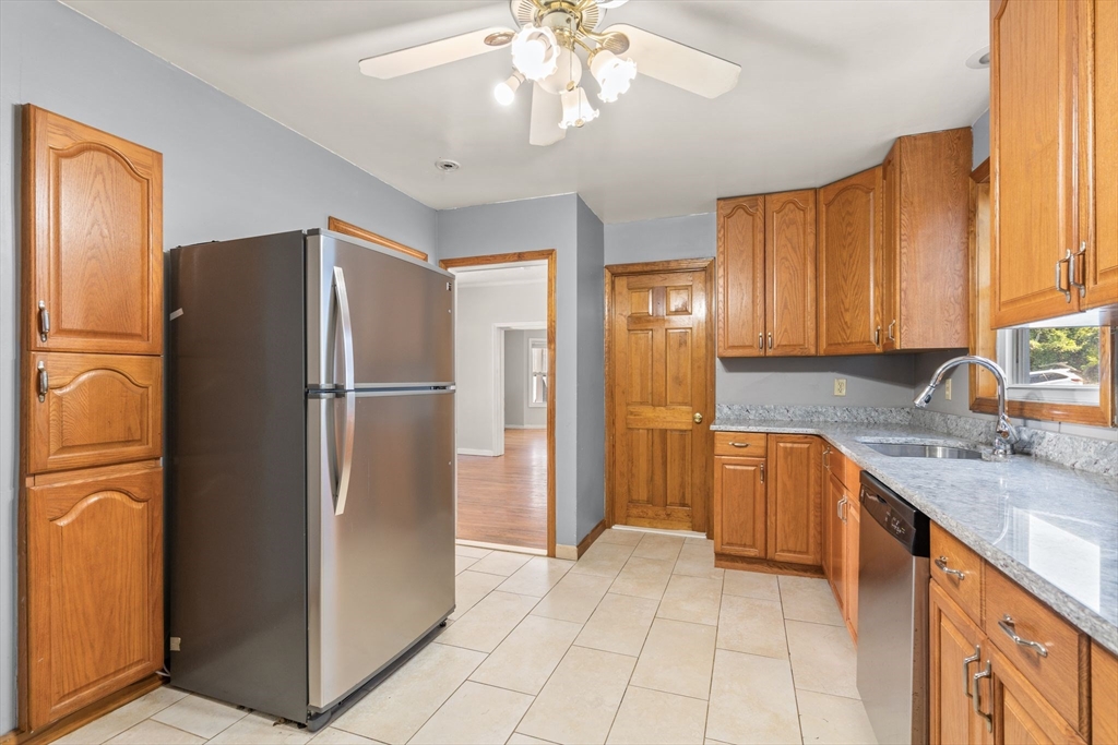 26 Mckinley Road Worcester, MA 01605 - Photo 19 of 36 Gallery Image 19
