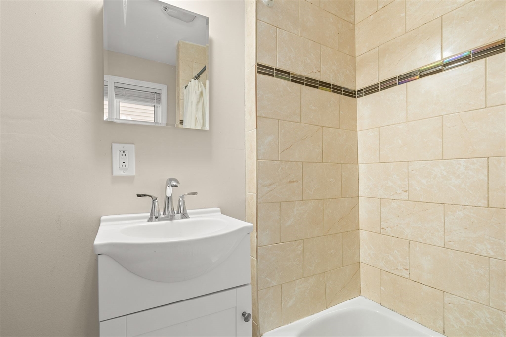 26 Mckinley Road Worcester, MA 01605 - Photo 21 of 36 Gallery Image 21