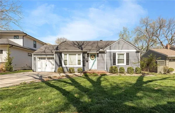 $445,000 | 5006 West 72nd Terrace, Prairie Village, KS 66208