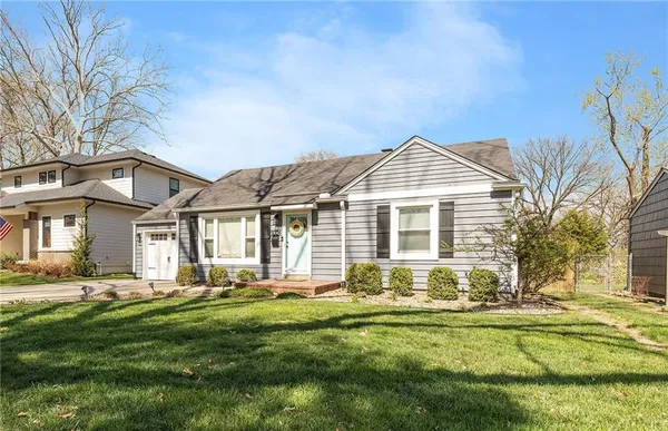 $445,000 | 5006 West 72nd Terrace, Prairie Village, KS 66208