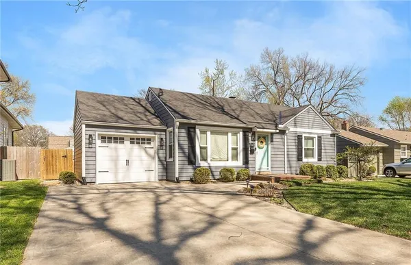 $445,000 | 5006 West 72nd Terrace, Prairie Village, KS 66208