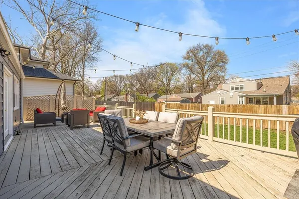 $445,000 | 5006 West 72nd Terrace, Prairie Village, KS 66208