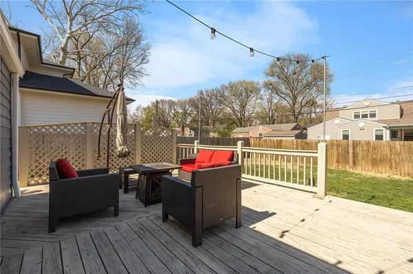 $445,000 | 5006 West 72nd Terrace, Prairie Village, KS 66208