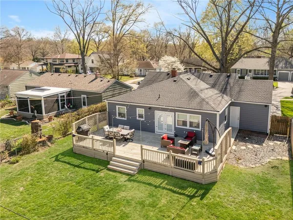 $445,000 | 5006 West 72nd Terrace, Prairie Village, KS 66208