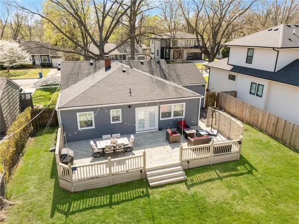 $445,000 | 5006 West 72nd Terrace, Prairie Village, KS 66208