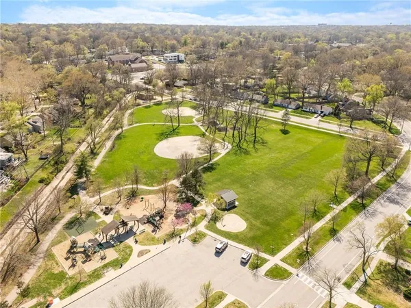 $445,000 | 5006 West 72nd Terrace, Prairie Village, KS 66208