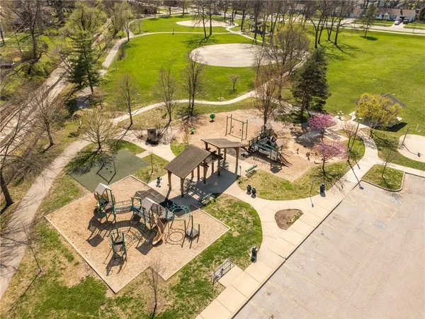 $445,000 | 5006 West 72nd Terrace, Prairie Village, KS 66208