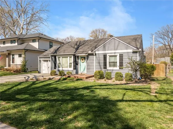 $445,000 | 5006 West 72nd Terrace, Prairie Village, KS 66208
