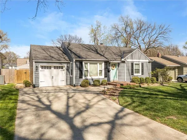 $445,000 | 5006 West 72nd Terrace, Prairie Village, KS 66208