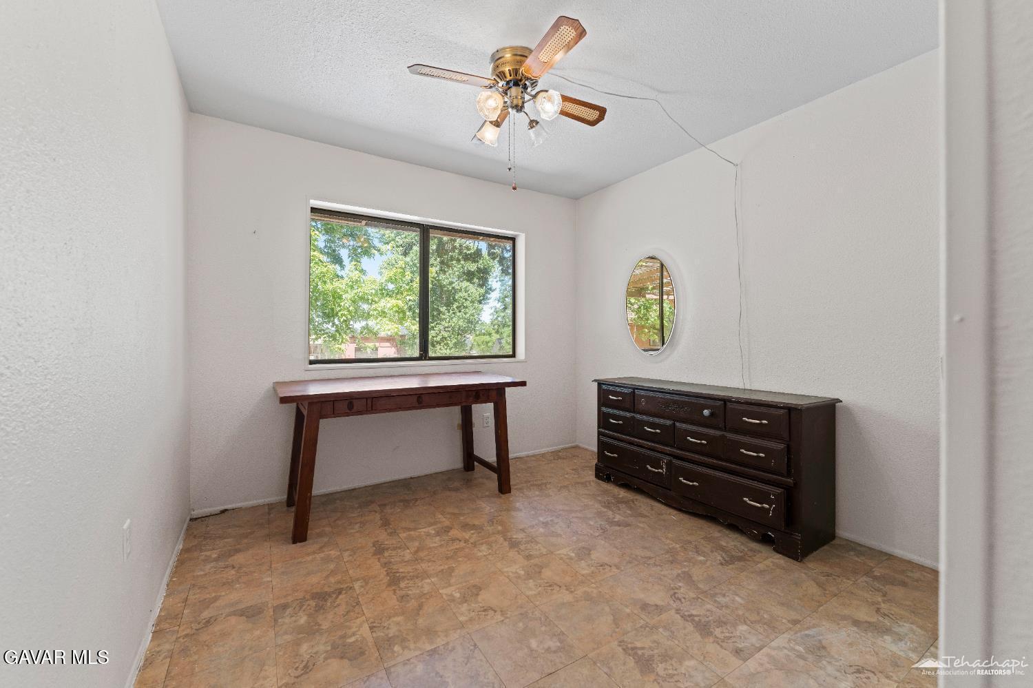 26141 Bear Valley Road Tehachapi, CA 93561 - Photo 41 of 47 30